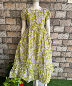 Parrot green neck dori